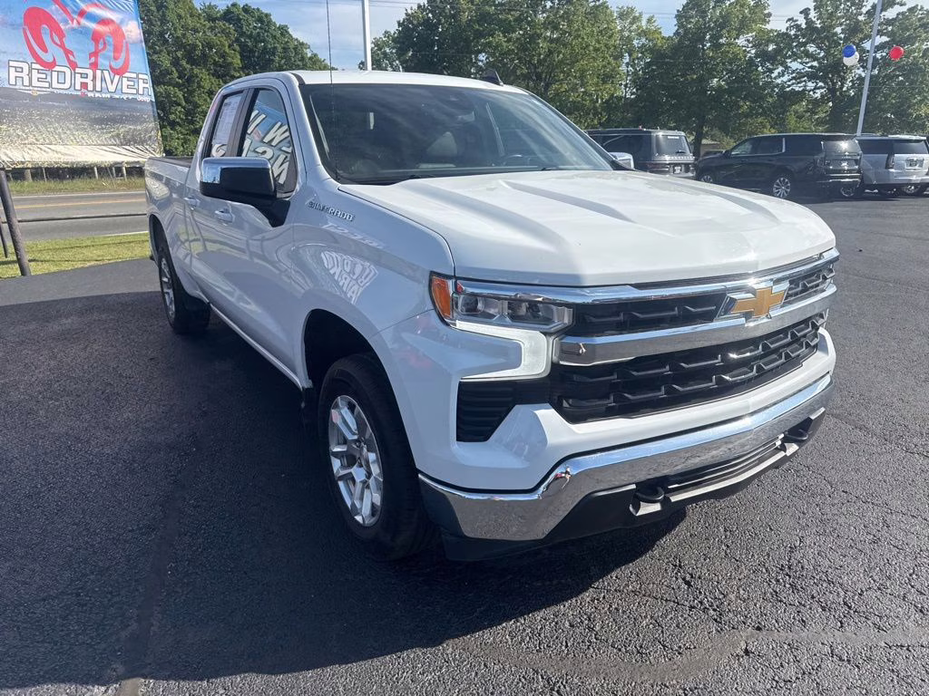 2023 Summit White Chevrolet Silverado LT 4X4 Truck