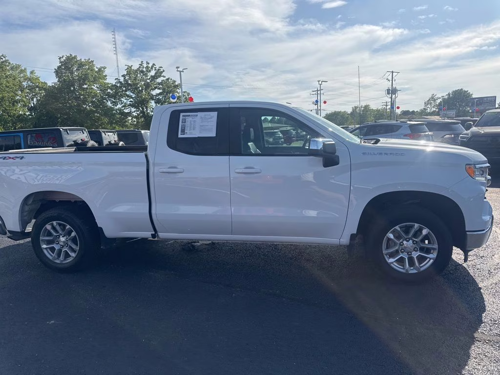 2023 Summit White Chevrolet Silverado LT 4X4 Truck