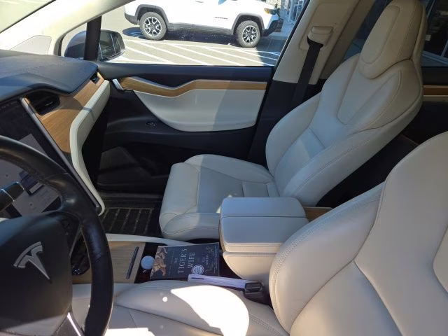Used 2018 Tesla Model X 75D with VIN 5YJXCBE23JF127694 for sale in Norwalk, CT