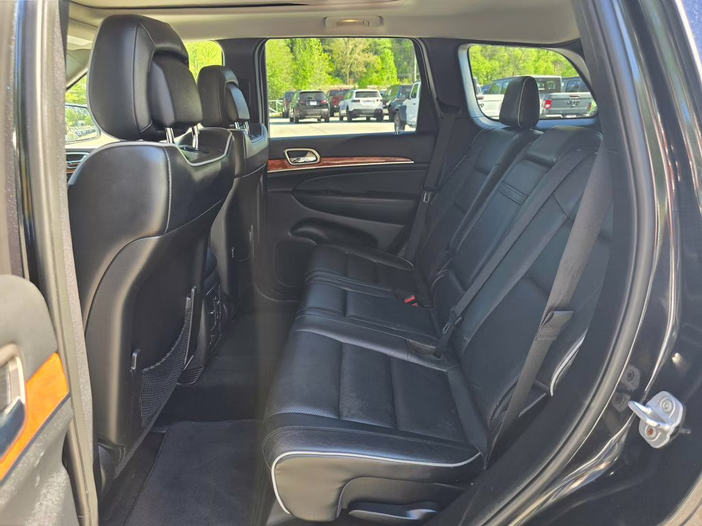 2013 Brilliant Black Crystal Pearlcoat Jeep Grand Cherokee Overland 4X4 SUV