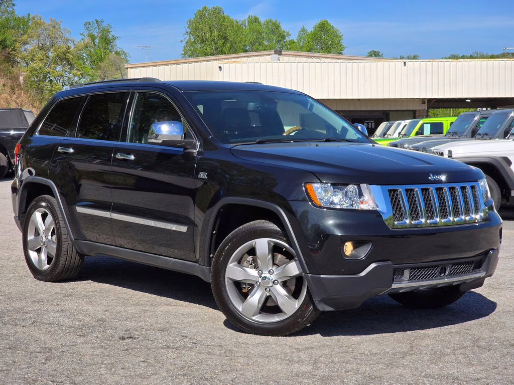 2013 Brilliant Black Crystal Pearlcoat Jeep Grand Cherokee Overland 4X4 SUV