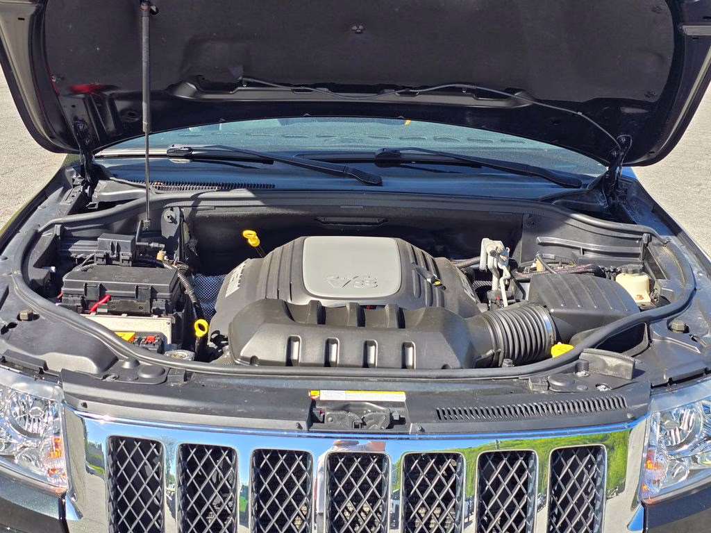 2013 Brilliant Black Crystal Pearlcoat Jeep Grand Cherokee Overland 4X4 SUV