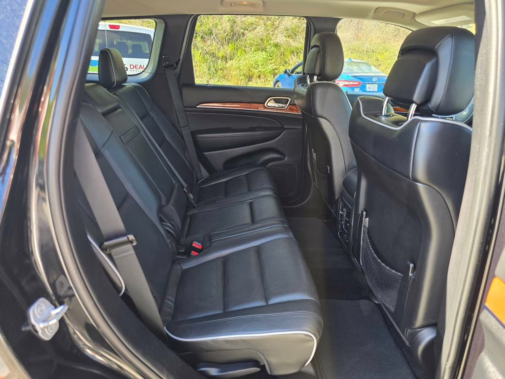 2013 Brilliant Black Crystal Pearlcoat Jeep Grand Cherokee Overland 4X4 SUV