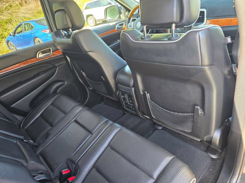 2013 Brilliant Black Crystal Pearlcoat Jeep Grand Cherokee Overland 4X4 SUV