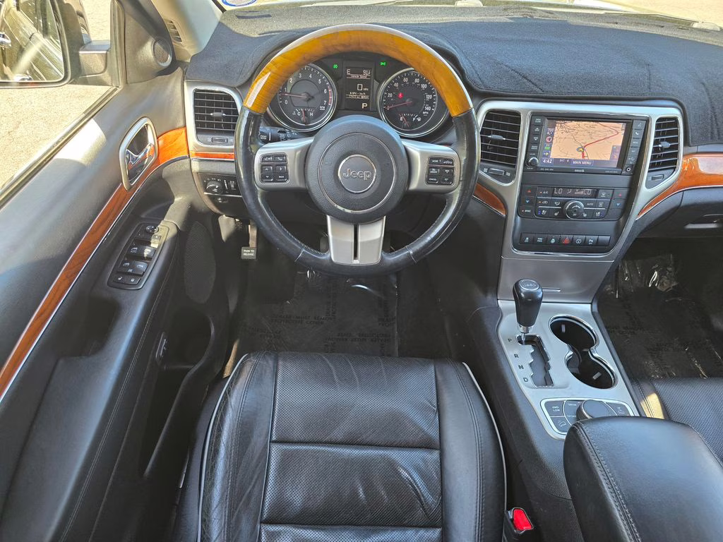 2013 Brilliant Black Crystal Pearlcoat Jeep Grand Cherokee Overland 4X4 SUV