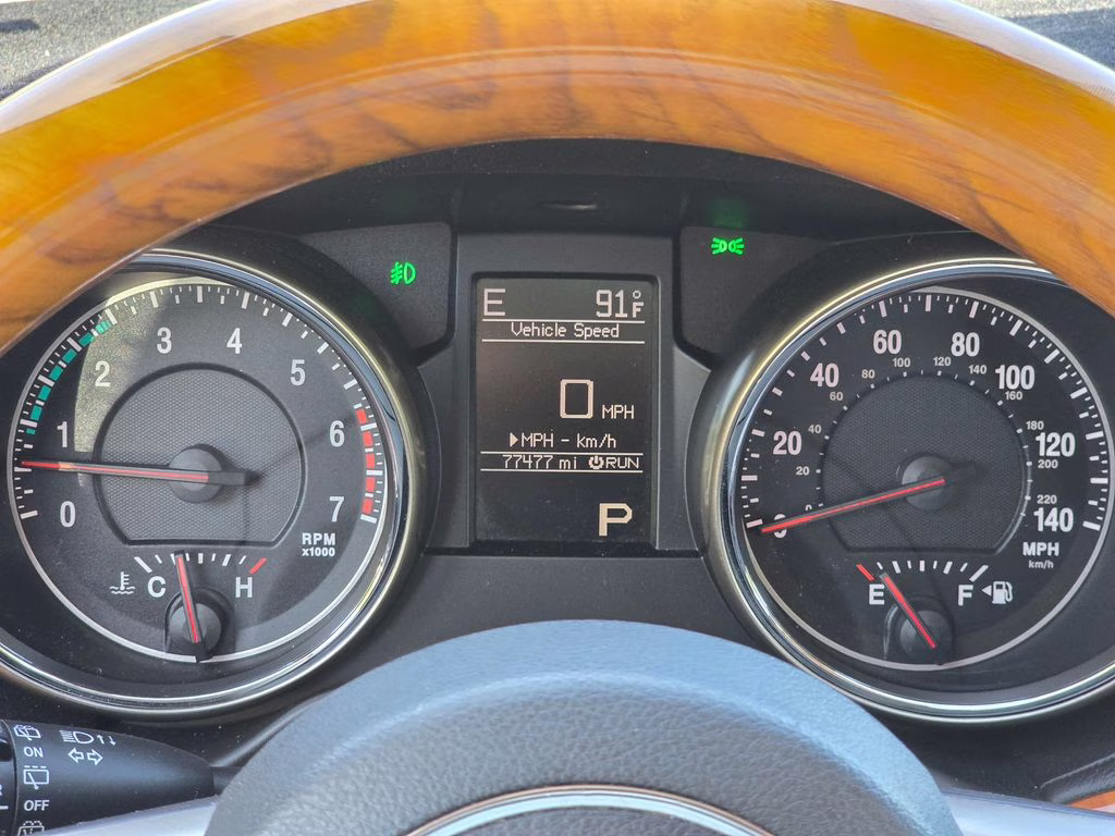 2013 Brilliant Black Crystal Pearlcoat Jeep Grand Cherokee Overland 4X4 SUV