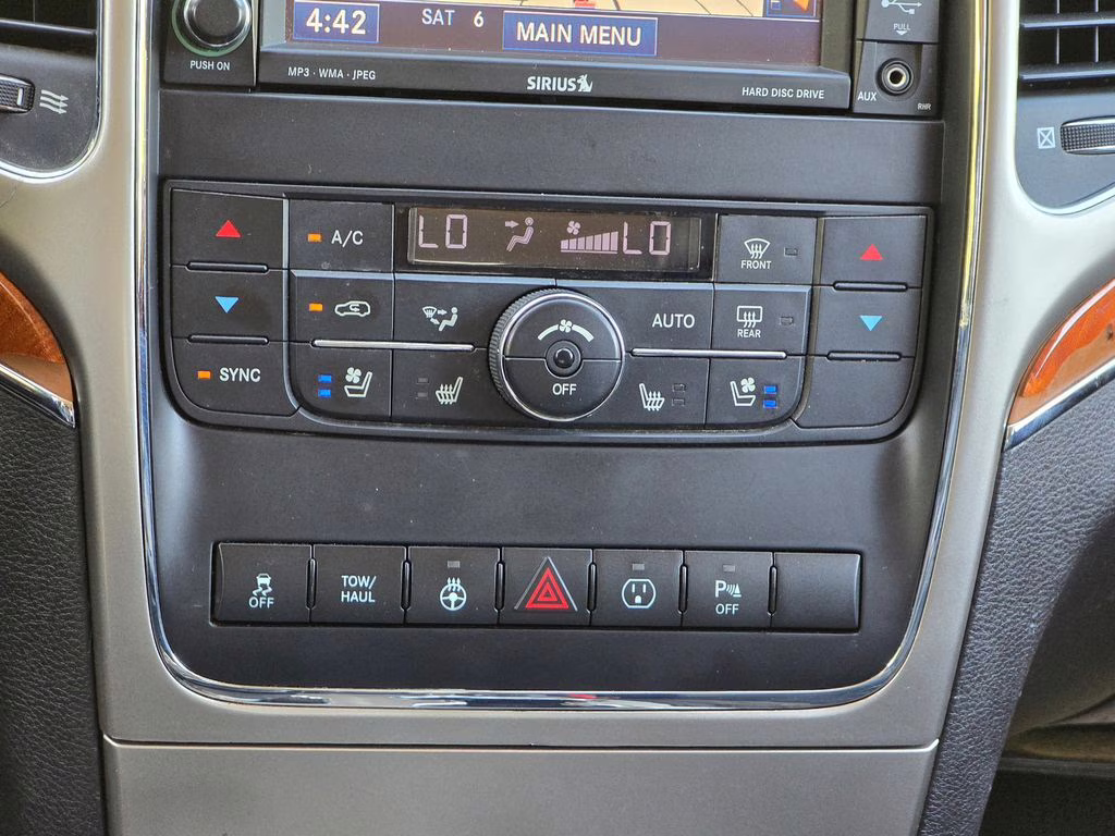 2013 Brilliant Black Crystal Pearlcoat Jeep Grand Cherokee Overland 4X4 SUV