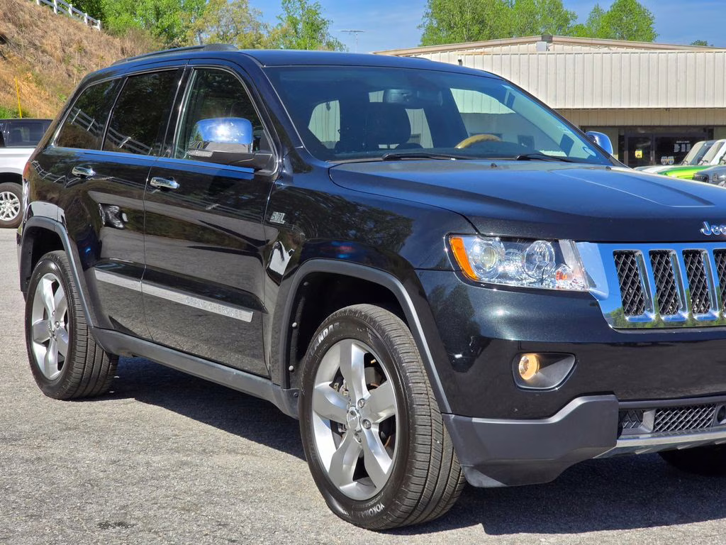 2013 Brilliant Black Crystal Pearlcoat Jeep Grand Cherokee Overland 4X4 SUV