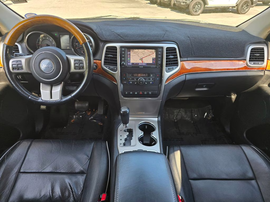2013 Brilliant Black Crystal Pearlcoat Jeep Grand Cherokee Overland 4X4 SUV