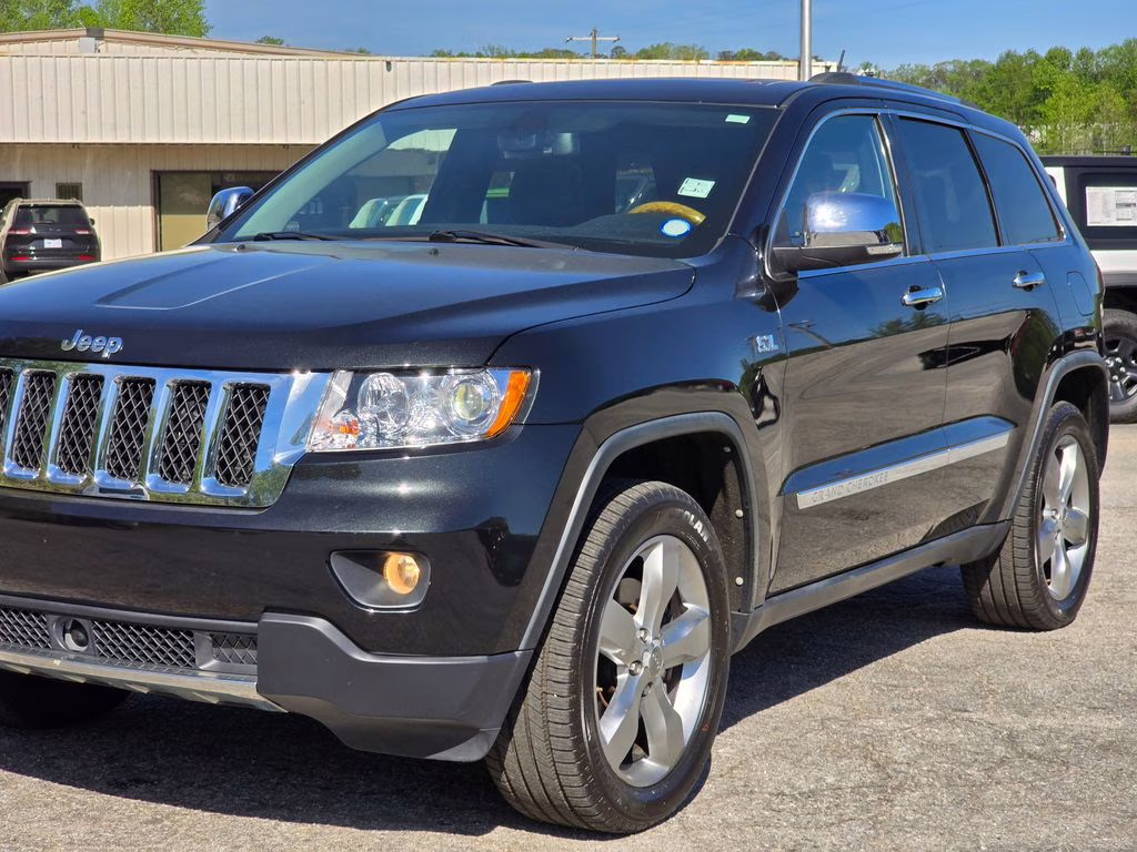 2013 Brilliant Black Crystal Pearlcoat Jeep Grand Cherokee Overland 4X4 SUV