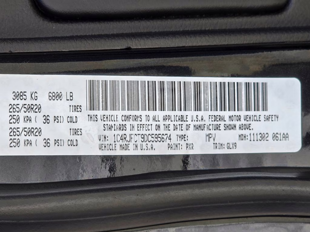 2013 Brilliant Black Crystal Pearlcoat Jeep Grand Cherokee Overland 4X4 SUV