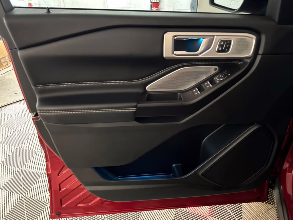 2020 Rapid Red Metallic Tinted Clearcoat Ford Explorer ST 4X4 SUV