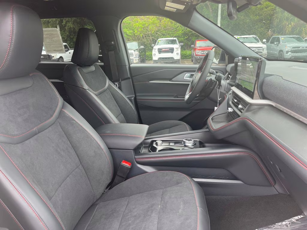 2026 White Ford Explorer ST 4X4 SUV