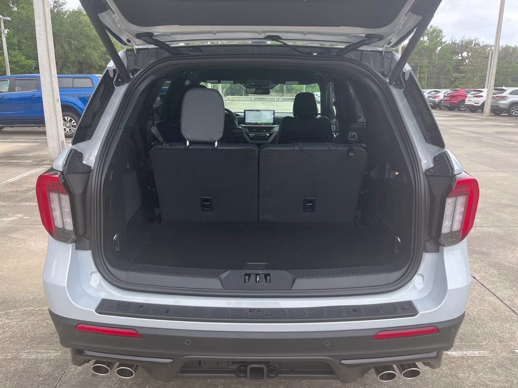 2026 White Ford Explorer ST 4X4 SUV