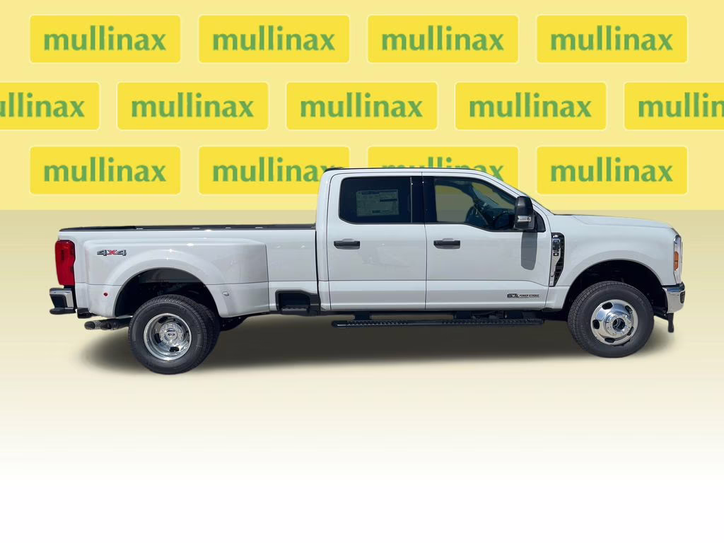 2026 Avalanche Ford Super Duty F-350 DRW XLT 4X4 Truck