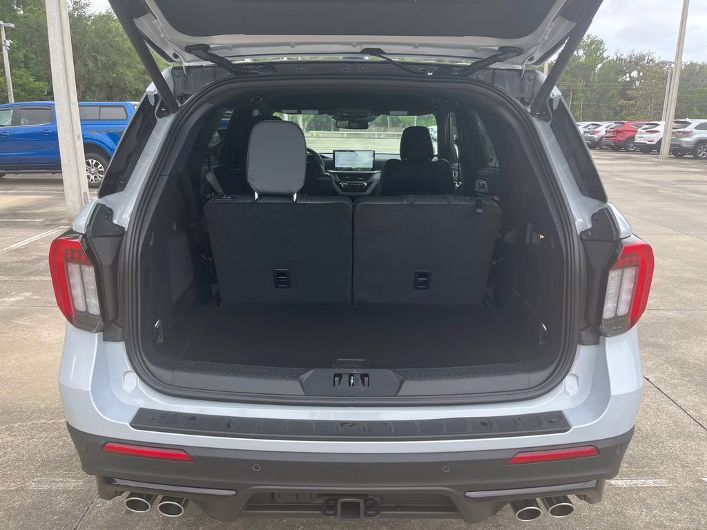 2026 White Ford Explorer ST 4X4 SUV