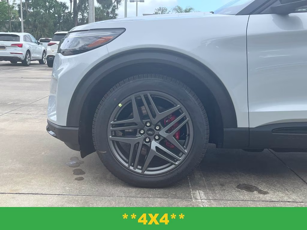 2026 White Ford Explorer ST 4X4 SUV