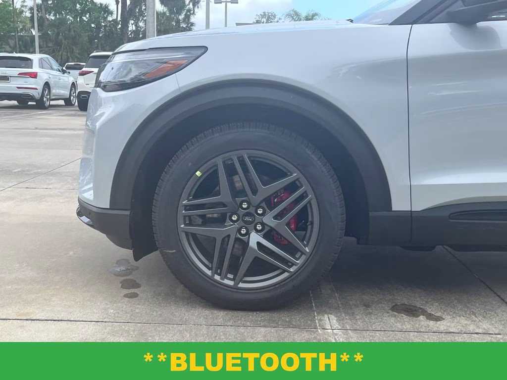 2026 White Ford Explorer ST 4X4 SUV