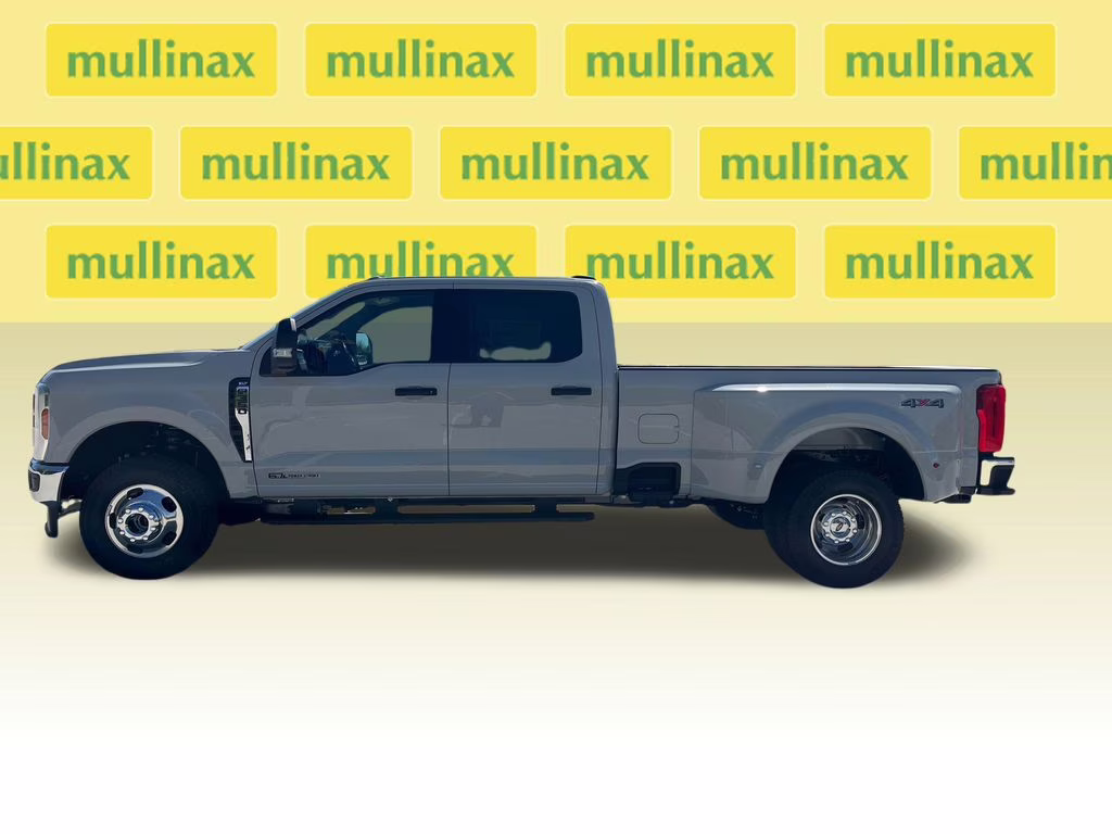 2026 Avalanche Ford Super Duty F-350 DRW XLT 4X4 Truck