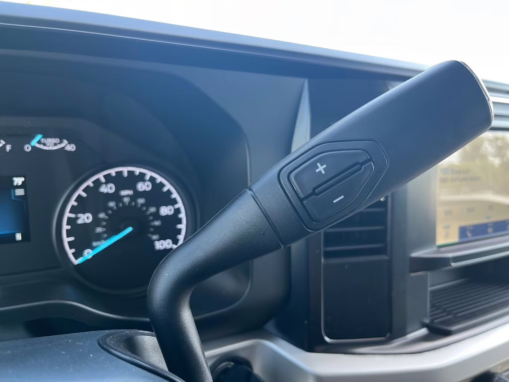 2026 Avalanche Ford Super Duty F-350 DRW XLT 4X4 Truck