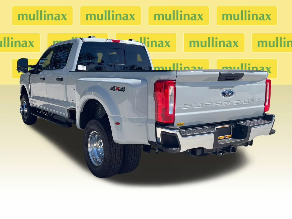 2026 Avalanche Ford Super Duty F-350 DRW XLT 4X4 Truck