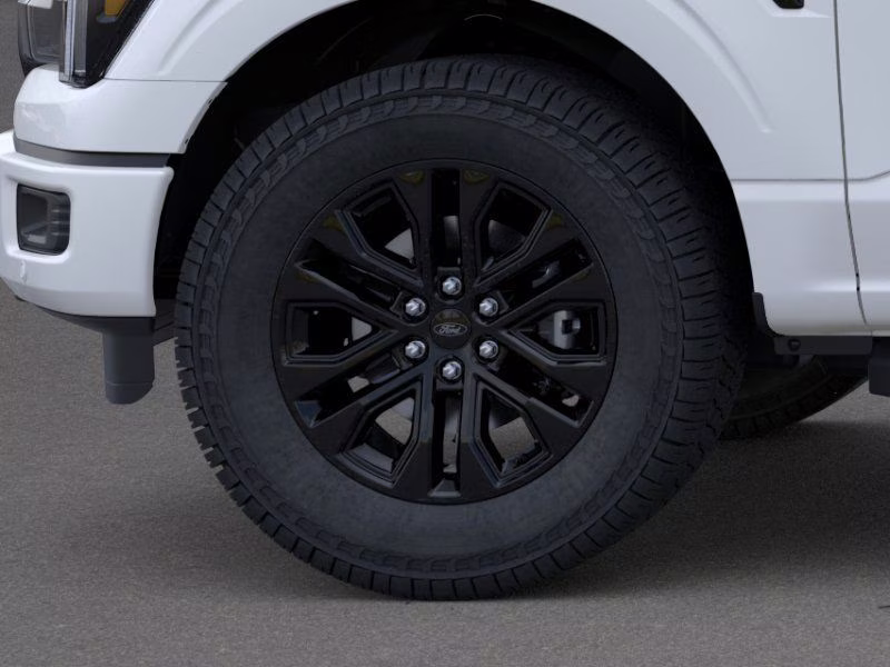 2026 White Ford F-150 Lariat 4X4 Truck