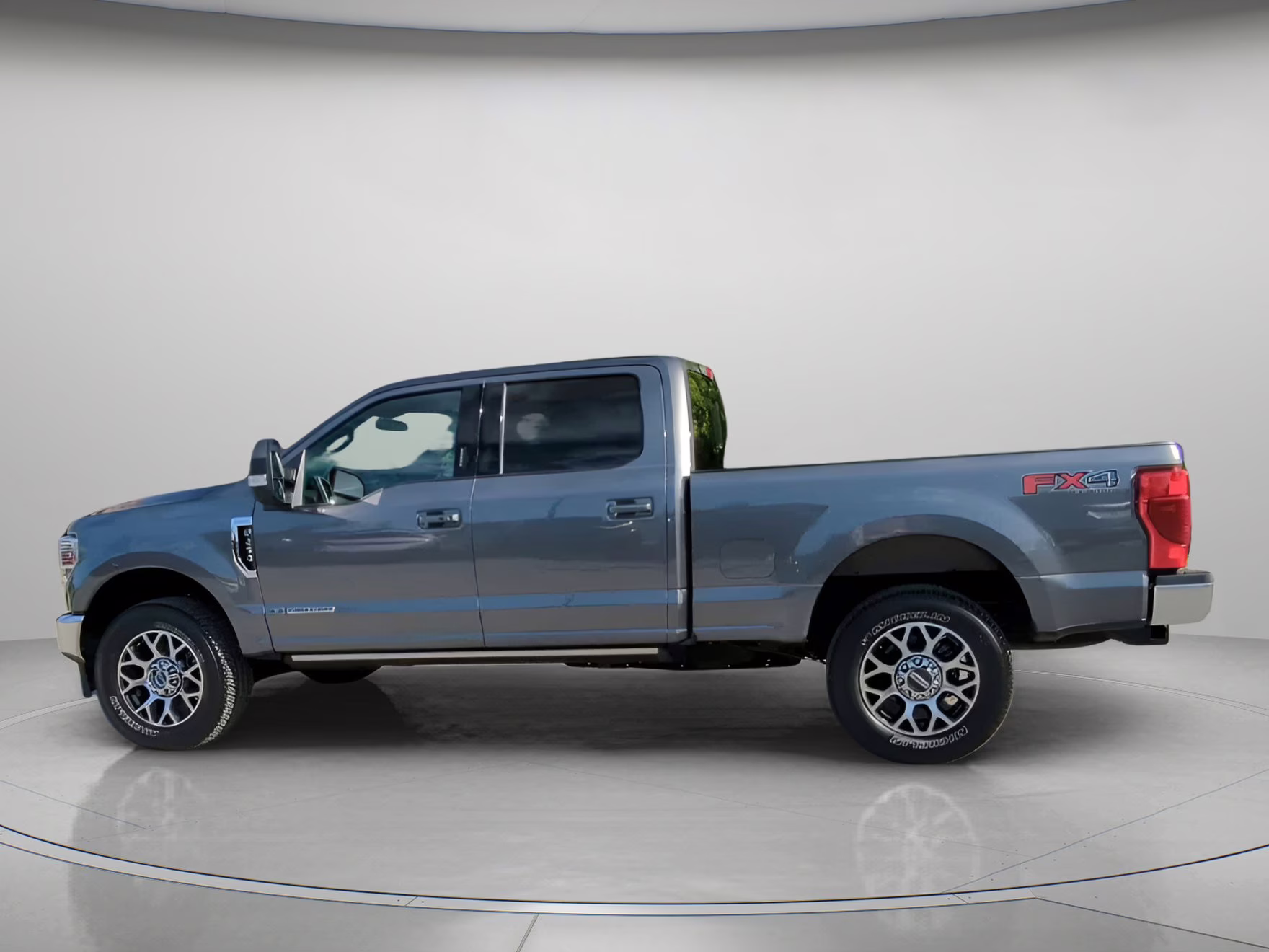 2022 Carbonized Gray Metallic Ford Super Duty F-250 SRW LARIAT Crew Cab Pickup 4X4 Truck