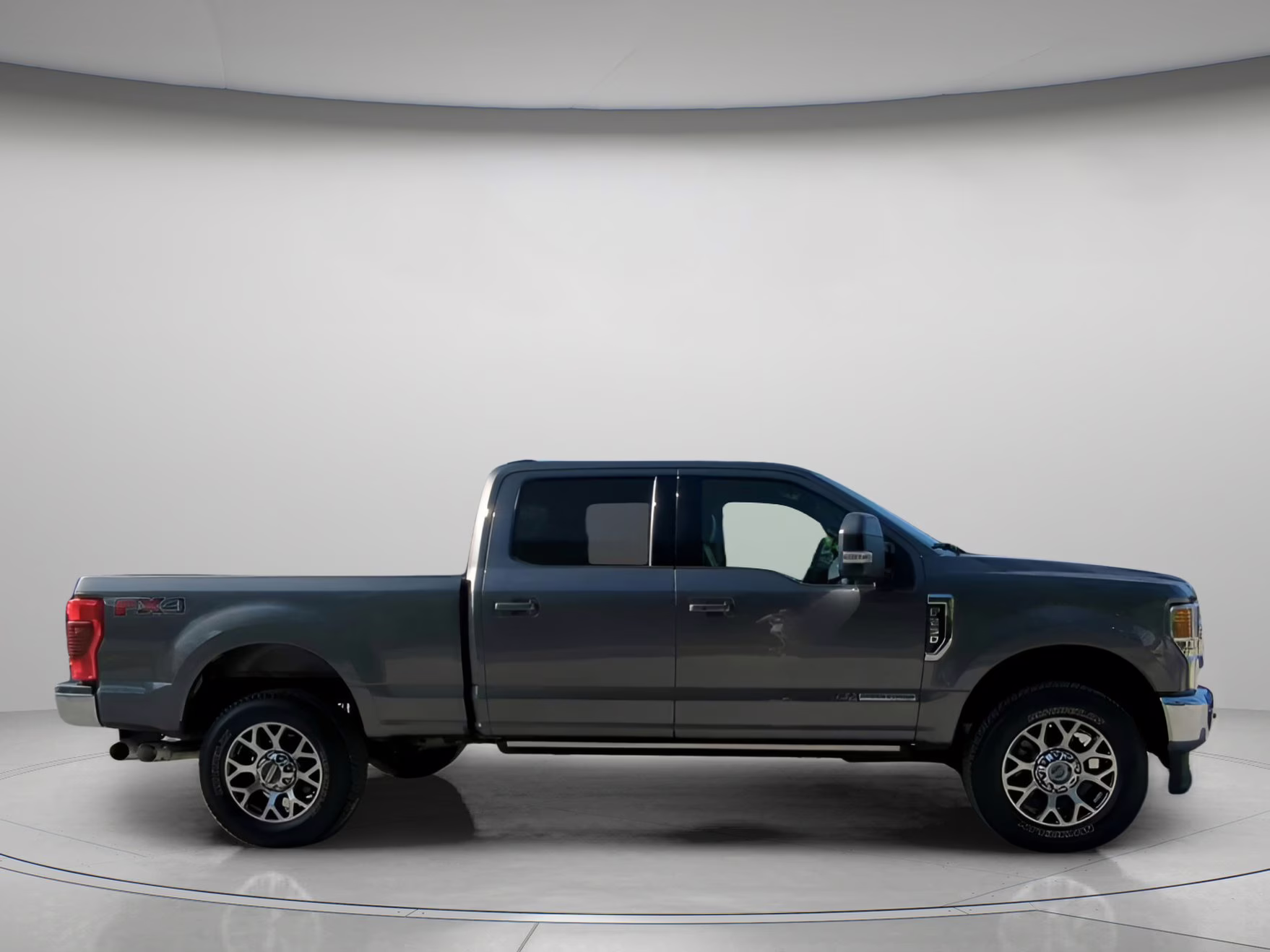 2022 Carbonized Gray Metallic Ford Super Duty F-250 SRW LARIAT Crew Cab Pickup 4X4 Truck