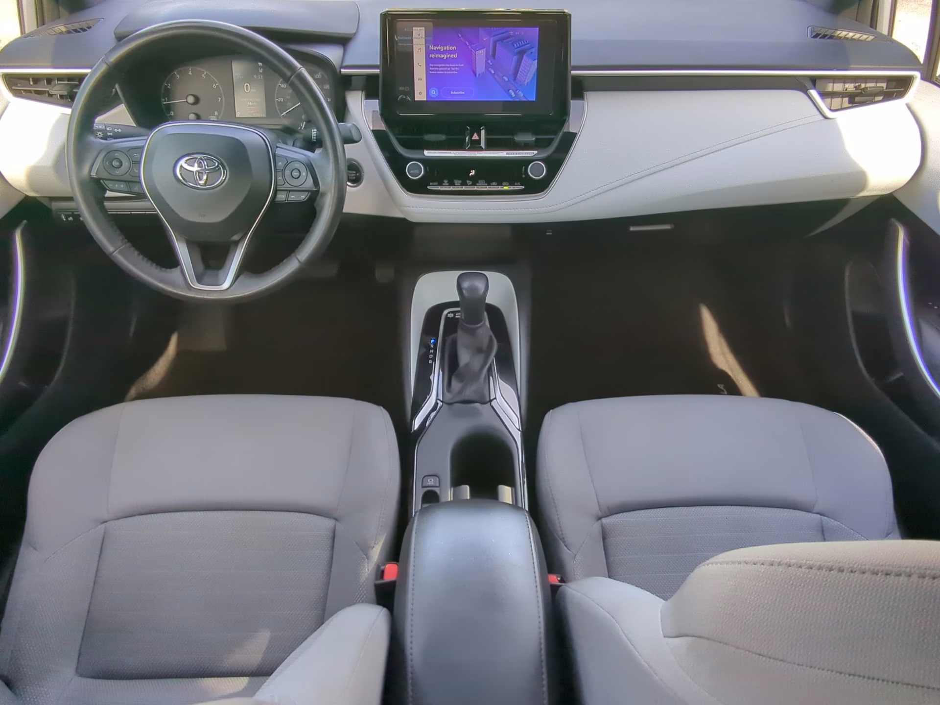 2024 Classic Silver Metallic Toyota Corolla SE FWD Sedan