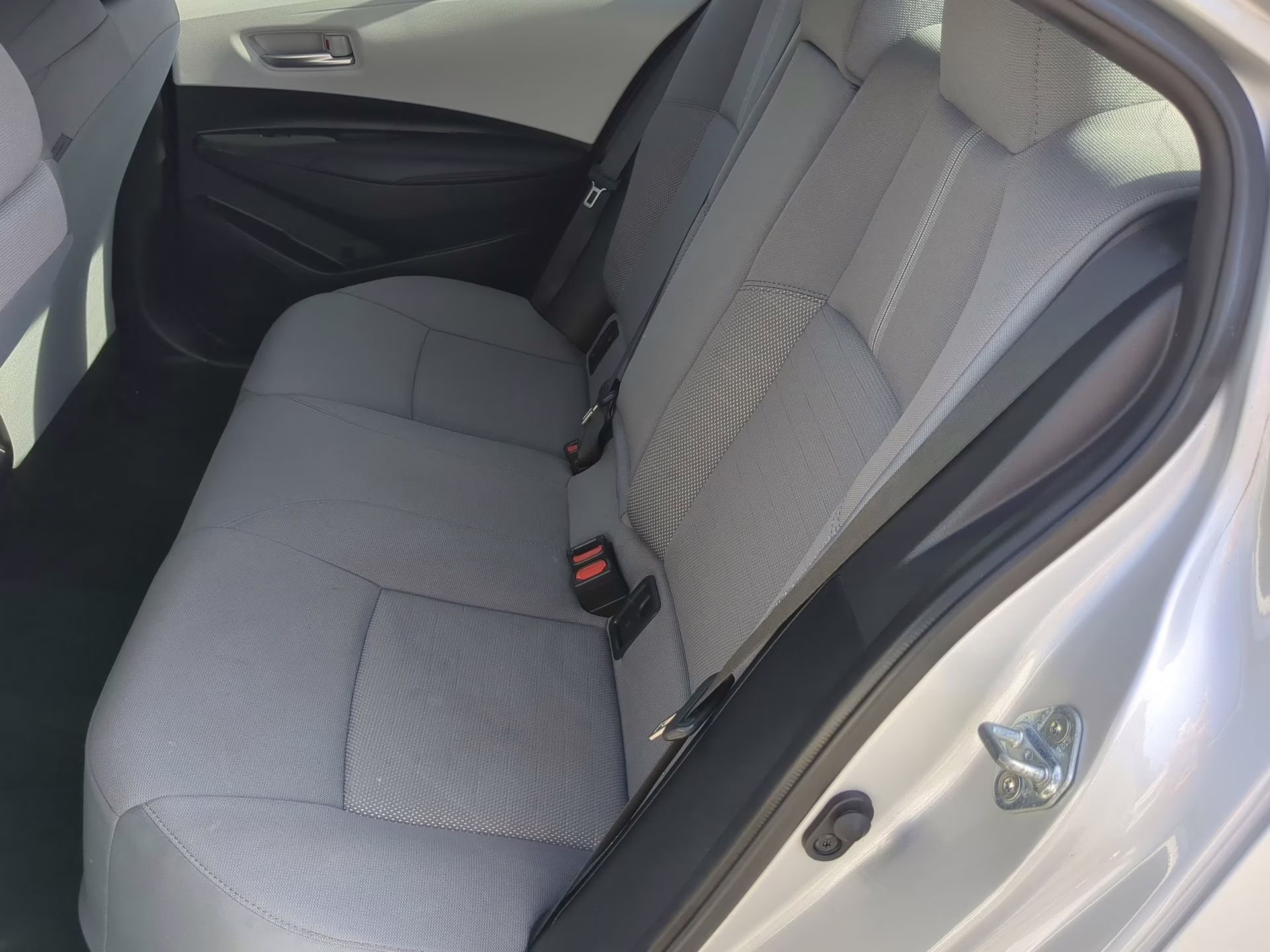 2024 Classic Silver Metallic Toyota Corolla SE FWD Sedan