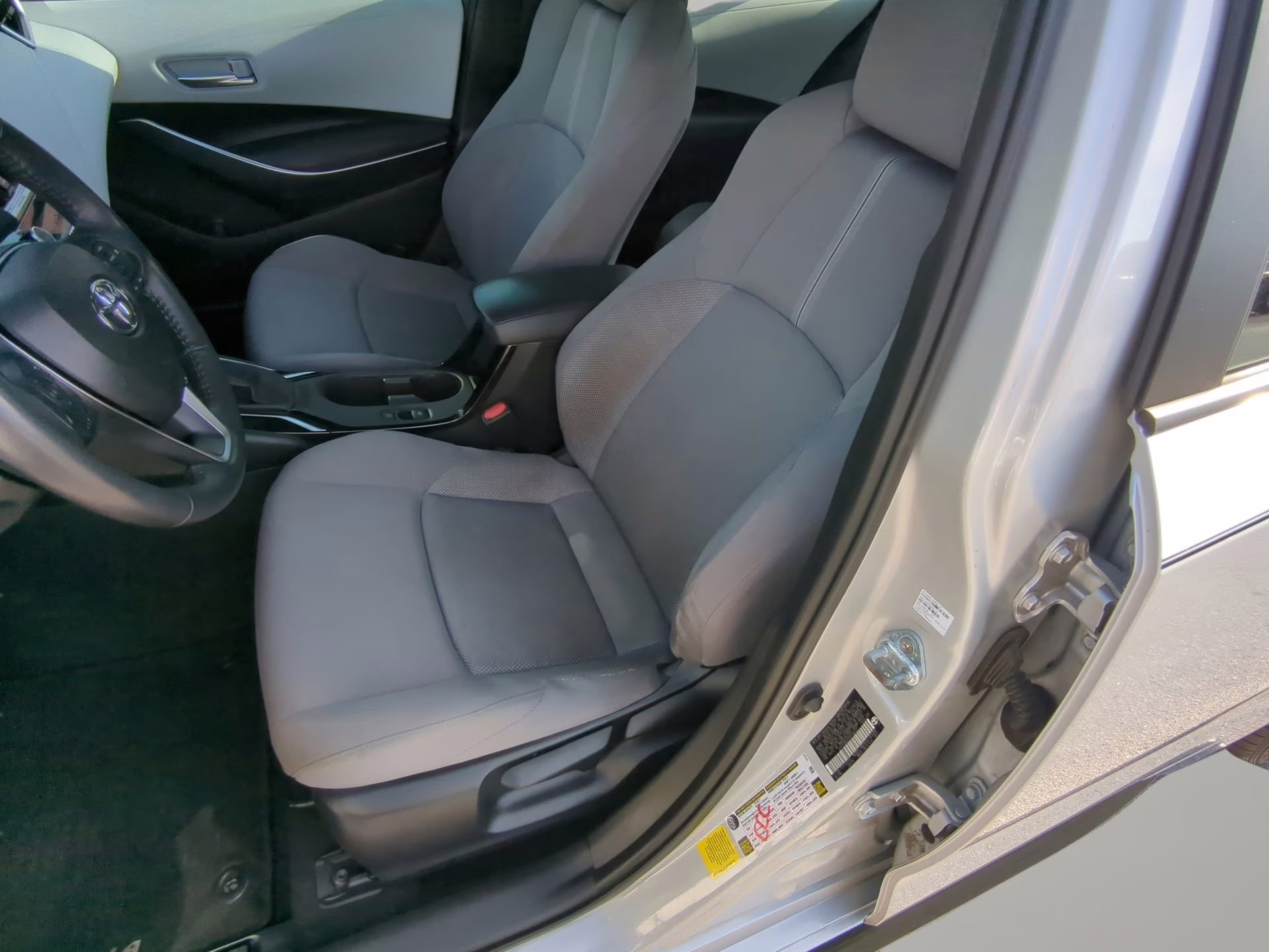 2024 Classic Silver Metallic Toyota Corolla SE FWD Sedan