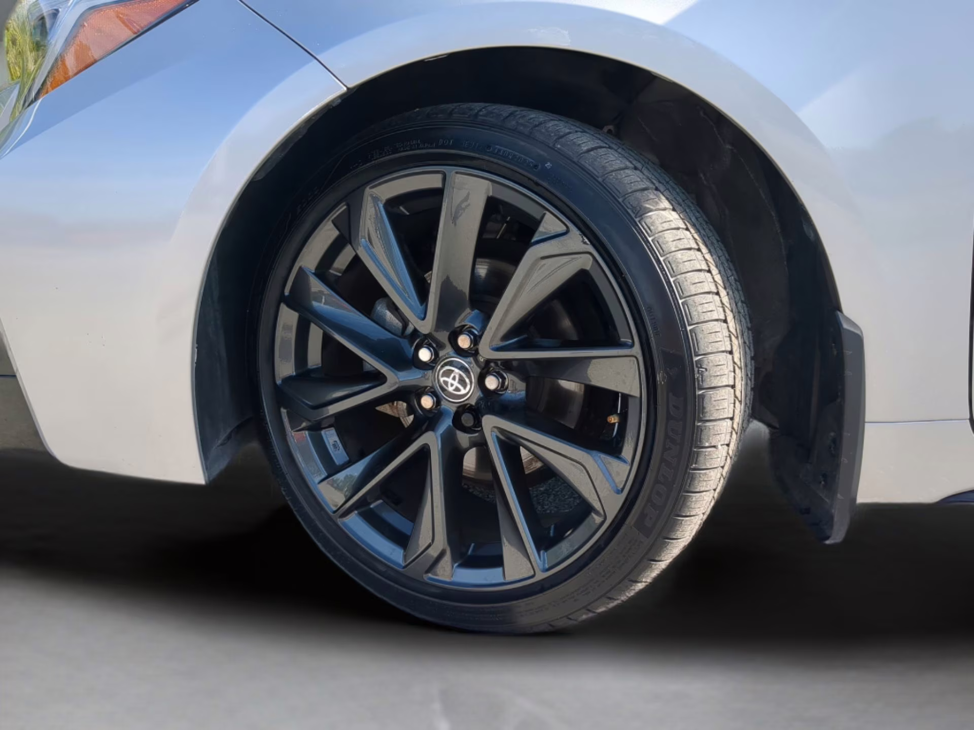 2024 Classic Silver Metallic Toyota Corolla SE FWD Sedan
