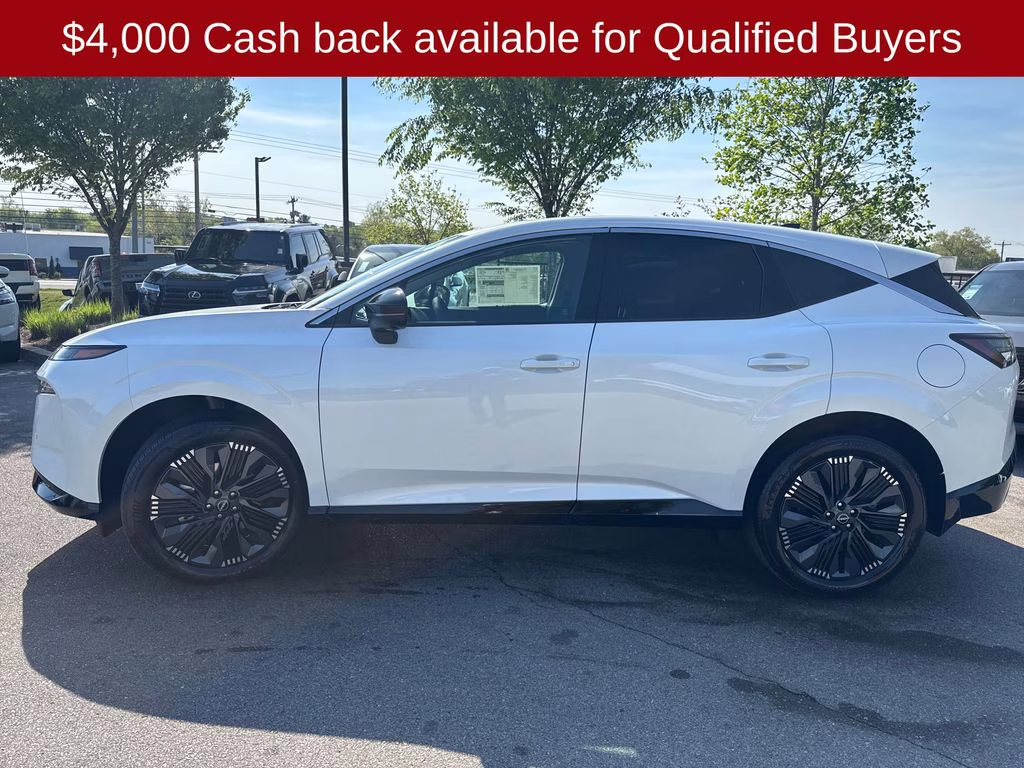 2026 Everest White Pearl Tricoat Nissan Murano Platinum AWD SUV