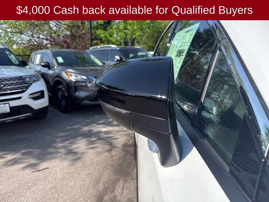 2026 Everest White Pearl Tricoat Nissan Murano Platinum AWD SUV