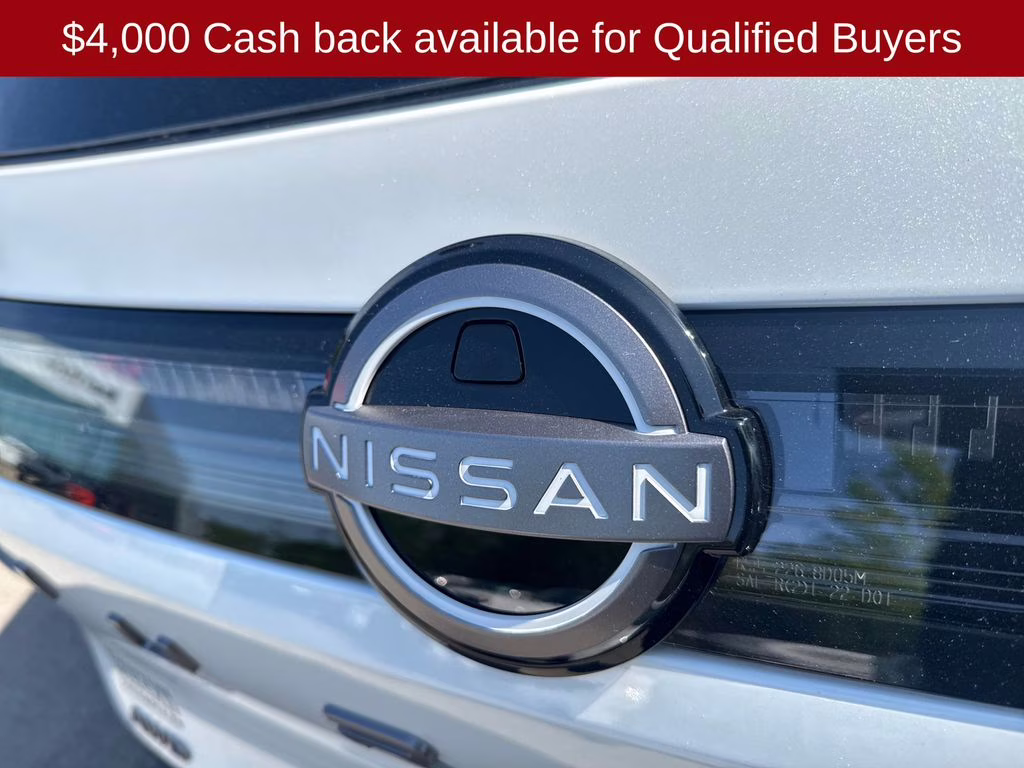 2026 Everest White Pearl Tricoat Nissan Murano Platinum AWD SUV