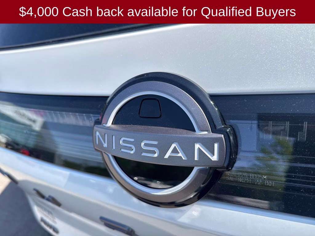 2026 Everest White Pearl Tricoat Nissan Murano Platinum AWD SUV