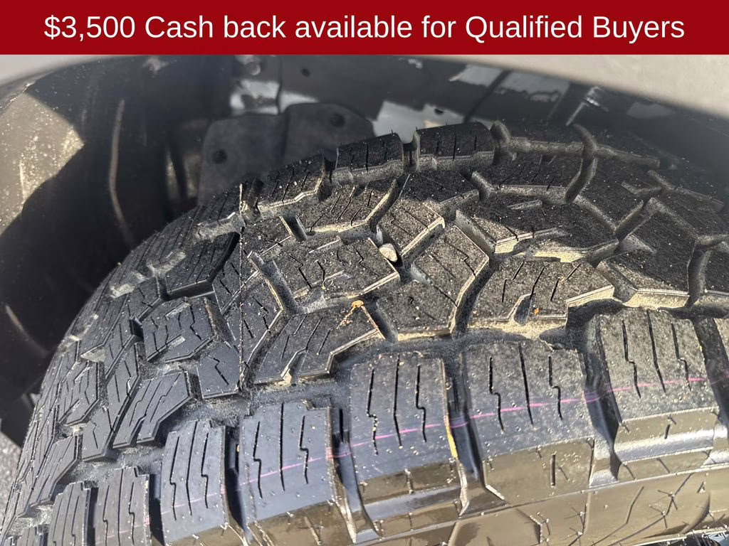 2026 Everest White Pearl Tricoat Nissan Pathfinder Rock Creek 4X4 SUV