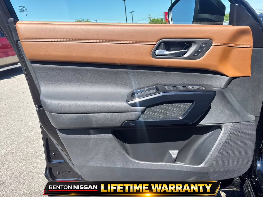 2026 Super Black Nissan Pathfinder Platinum 4X4 SUV