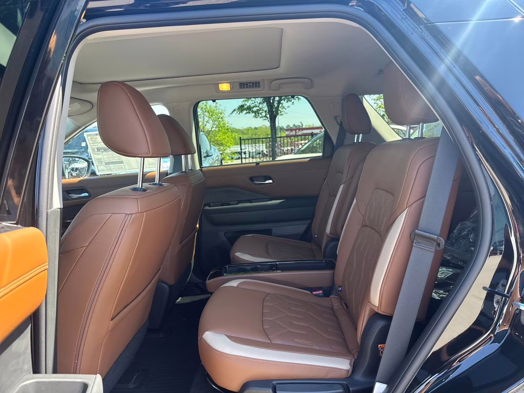 2026 Super Black Nissan Pathfinder Platinum 4X4 SUV