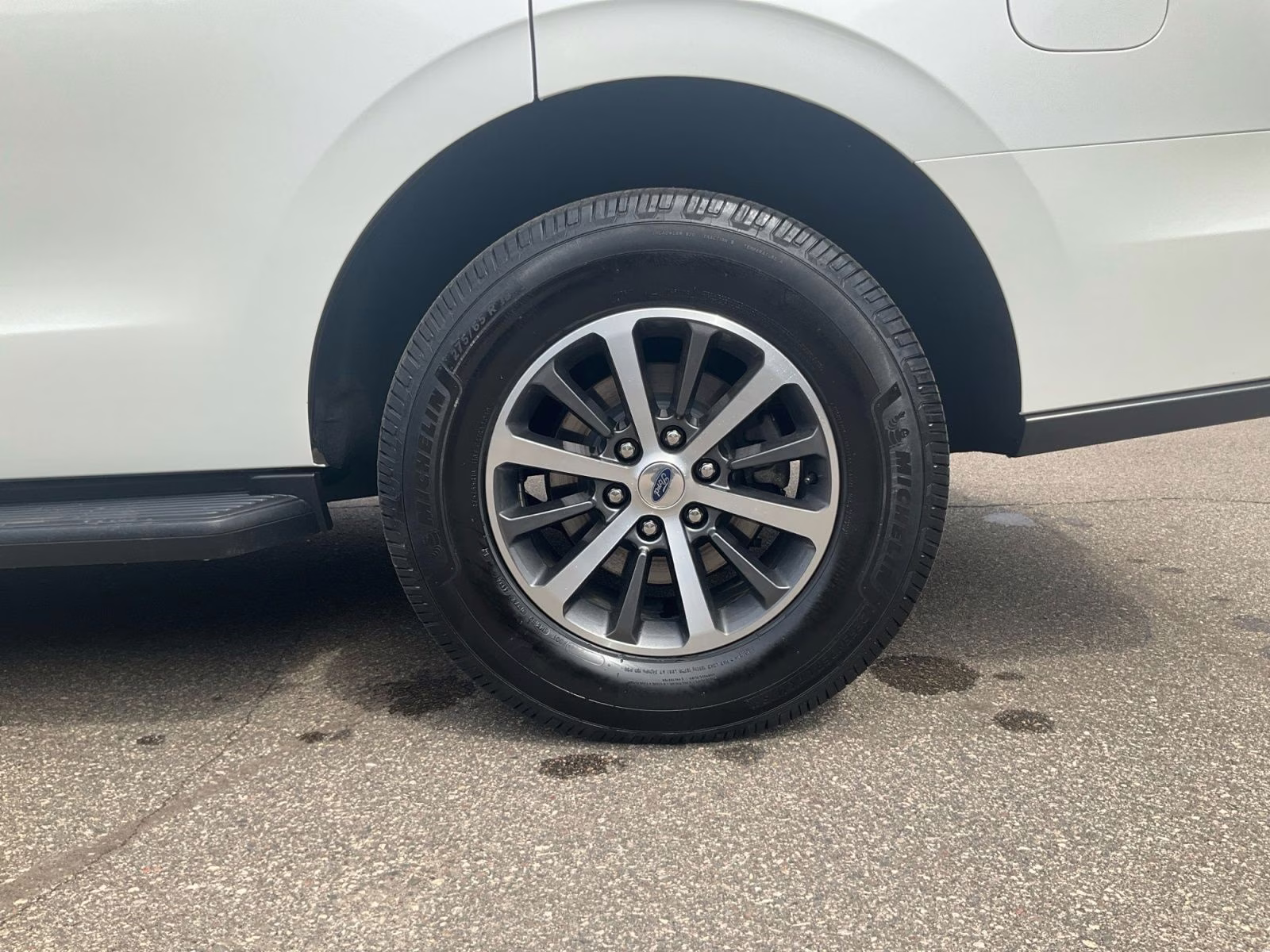 2020 White Metallic Ford Expedition XLT 4X4 SUV