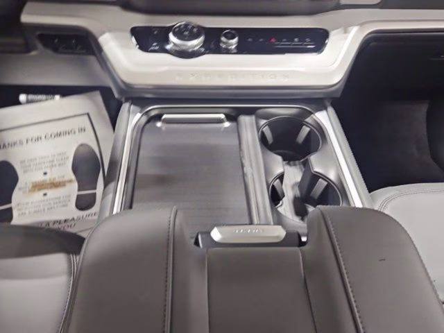 2026 Star White Metallic Tri-Coat Ford Expedition Max Active 4X4 SUV