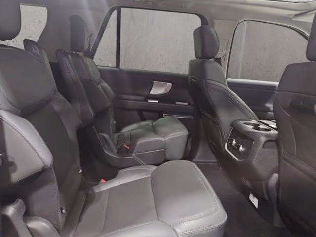 2026 Star White Metallic Tri-Coat Ford Expedition Max Active 4X4 SUV