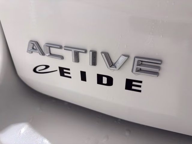 2026 Star White Metallic Tri-Coat Ford Expedition Max Active 4X4 SUV