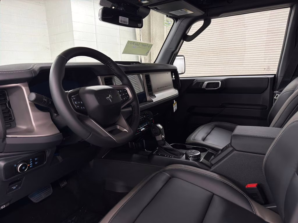 2026 OXFORD WHITE Ford Bronco Outer Banks 4X4 SUV