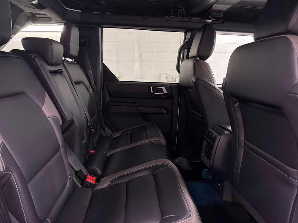 2026 OXFORD WHITE Ford Bronco Outer Banks 4X4 SUV