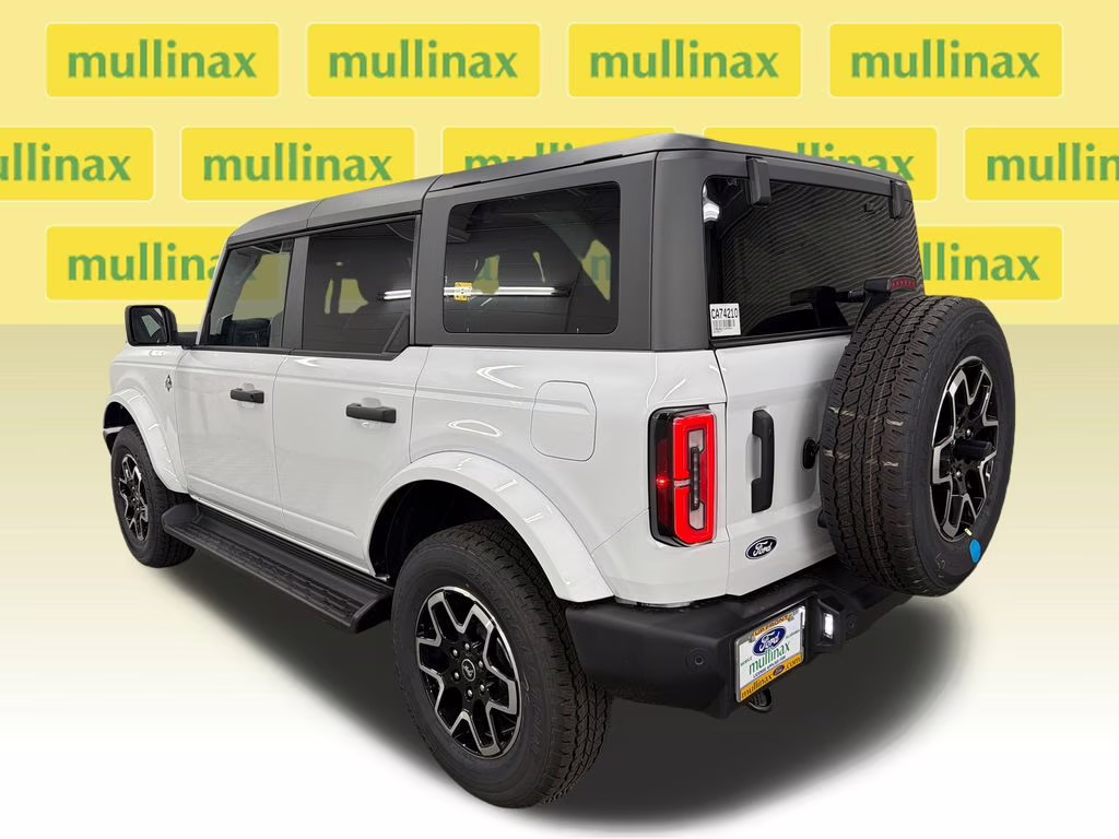 2026 OXFORD WHITE Ford Bronco Outer Banks 4X4 SUV