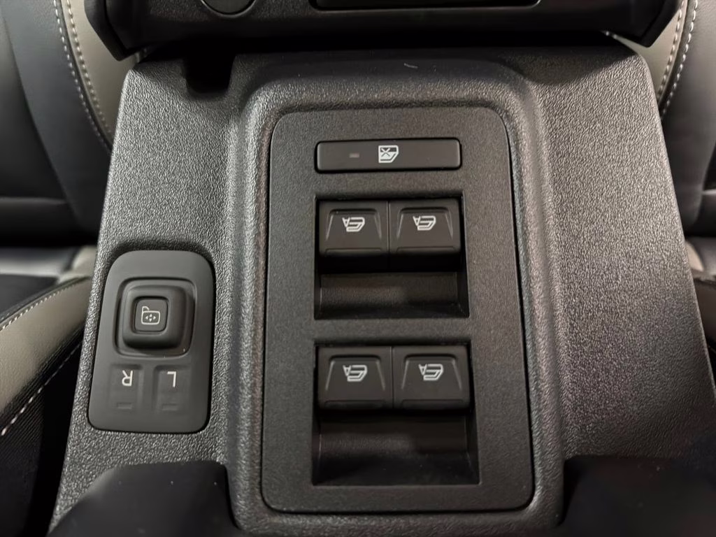 2026 SHADOW BLACK Ford Bronco Outer Banks 4X4 SUV