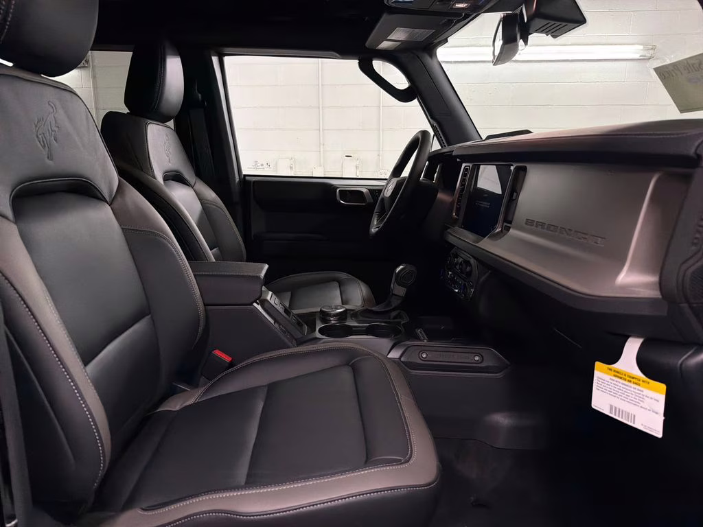 2026 SHADOW BLACK Ford Bronco Outer Banks 4X4 SUV