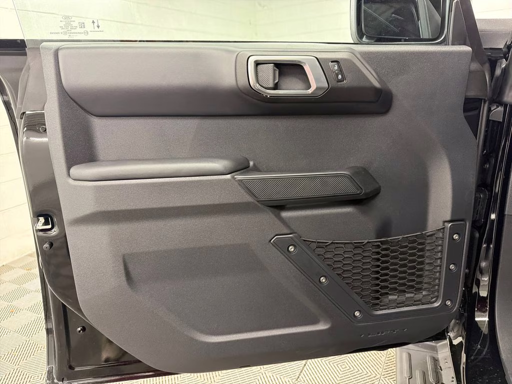 2026 SHADOW BLACK Ford Bronco Outer Banks 4X4 SUV