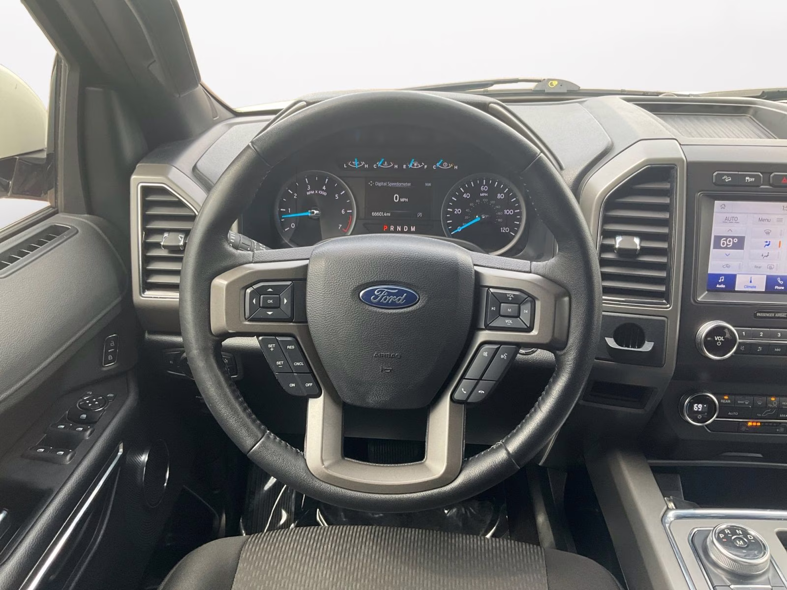 2020 White Metallic Ford Expedition XLT 4X4 SUV